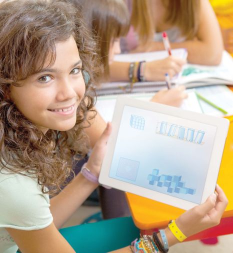 Elevii vor beneficia de manuale digitale