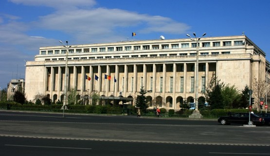 Turneul internațional anunțat astăzi de premierul Victor Ponta reconfirmă eforturile executivului de a repune România pe harta lumii, în contrast cu politica izolaționistă a lui Traian Băsescu și ai lui