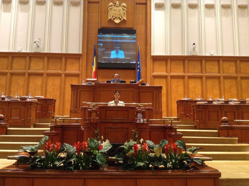 După zeci de ani grei de muncă tăiați în mod nedrept de regimul Boc-Băsescu, românii își vor putea completa veniturile prin cumulul pensiei cu salariul.