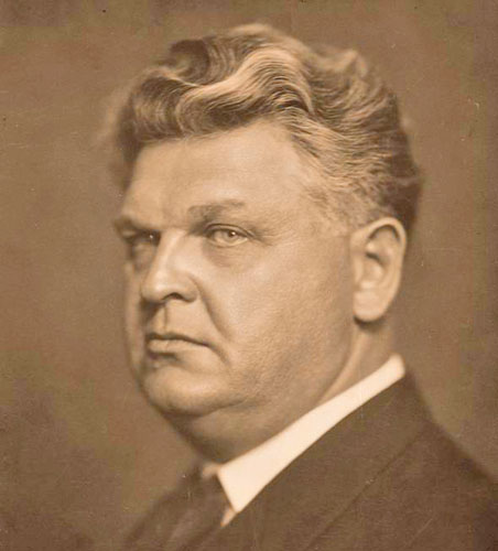 134 de ani de la nașterea lui Mihail Sadoveanu