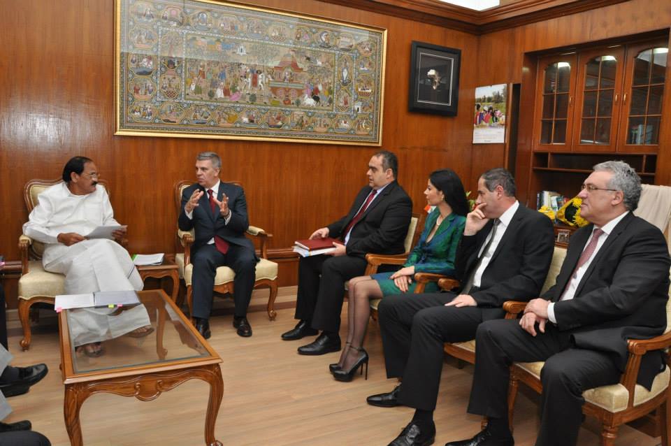Întrevederile cu vicepreşedintele Republicii India Mohammad Hamid Ansari și ministrul pentru afaceri parlamentare şi dezvoltare urbană Venkaiah Naidu