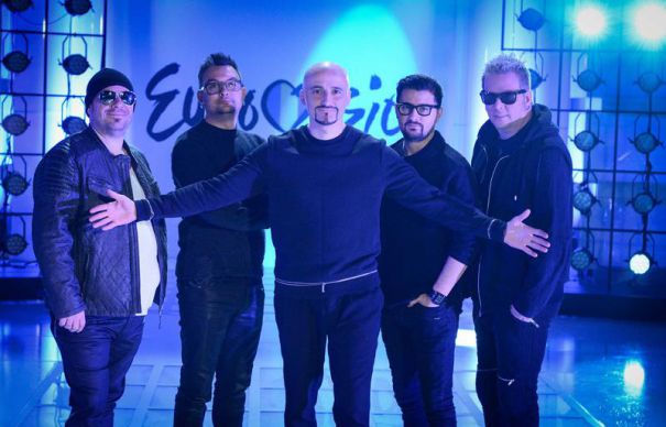 Felicitări celor de la Voltaj