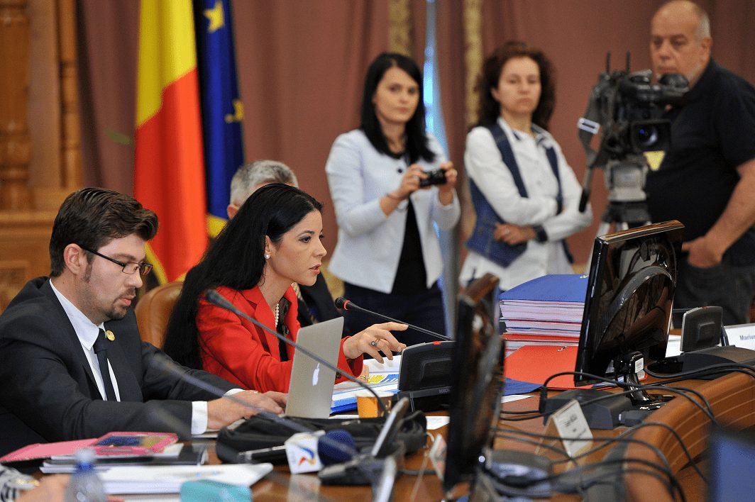 Legea insolvenţei persoanelor fizice a primit raport de adoptare şi este pregătită spre a fi trimisă şi votată în plenul Camerei Deputaţilor