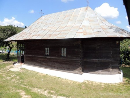 4 - Biserica de lemn “Sfântul  Nicolae” din Obârşeni