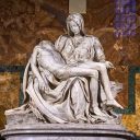 Pe data de 6 martie 1475 se năştea, în comuna toscaneză Caprese, una dintre figurile cele mai ilustre ale Renaşterii italiene, Michelangelo Buonarroti