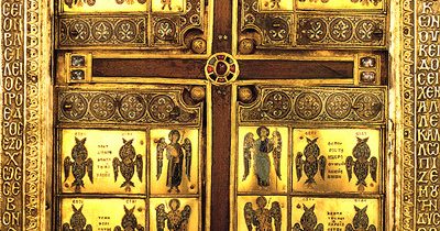 1 august – Praznicul scoaterii Sfintei Cruci