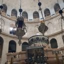 Sfânta Lumină pleacă spre România de la Sfântul Mormânt din Ierusalim