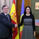 Primirea ambasadorului Regatului Spaniei la București, Manuel Larrotcha Parada