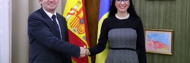 Primirea ambasadorului Regatului Spaniei la București, Manuel Larrotcha Parada