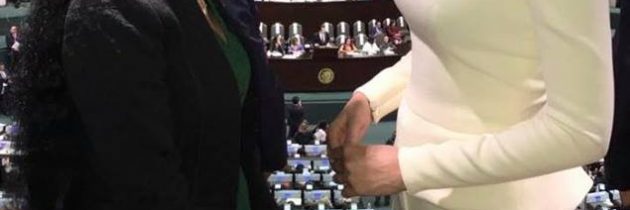 Alături de Ivanka Trump și Mike Pence