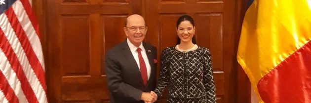 Atragerea investițiilor americane, securitatea energetică și aderarea României la OCDE, temele principale abordate în întrevederea Anei Birchall cu Wilbur Ross, Secretarul Comerţului al SUA