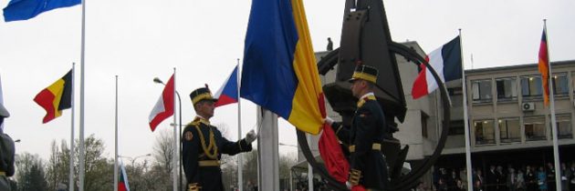29 martie – România devine membru cu drepturi depline a NATO