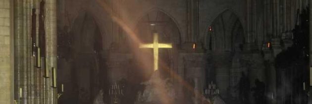 Incendiul de la Catedrala Notre-Dame din Paris