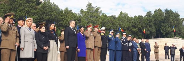 Ceremonia la Monumentul Eroilor Patriei