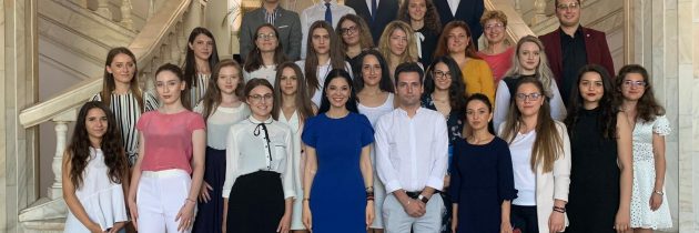 Întâlnire cu tinerii înscriși în Programul Oficial de Internship al Guvernului României